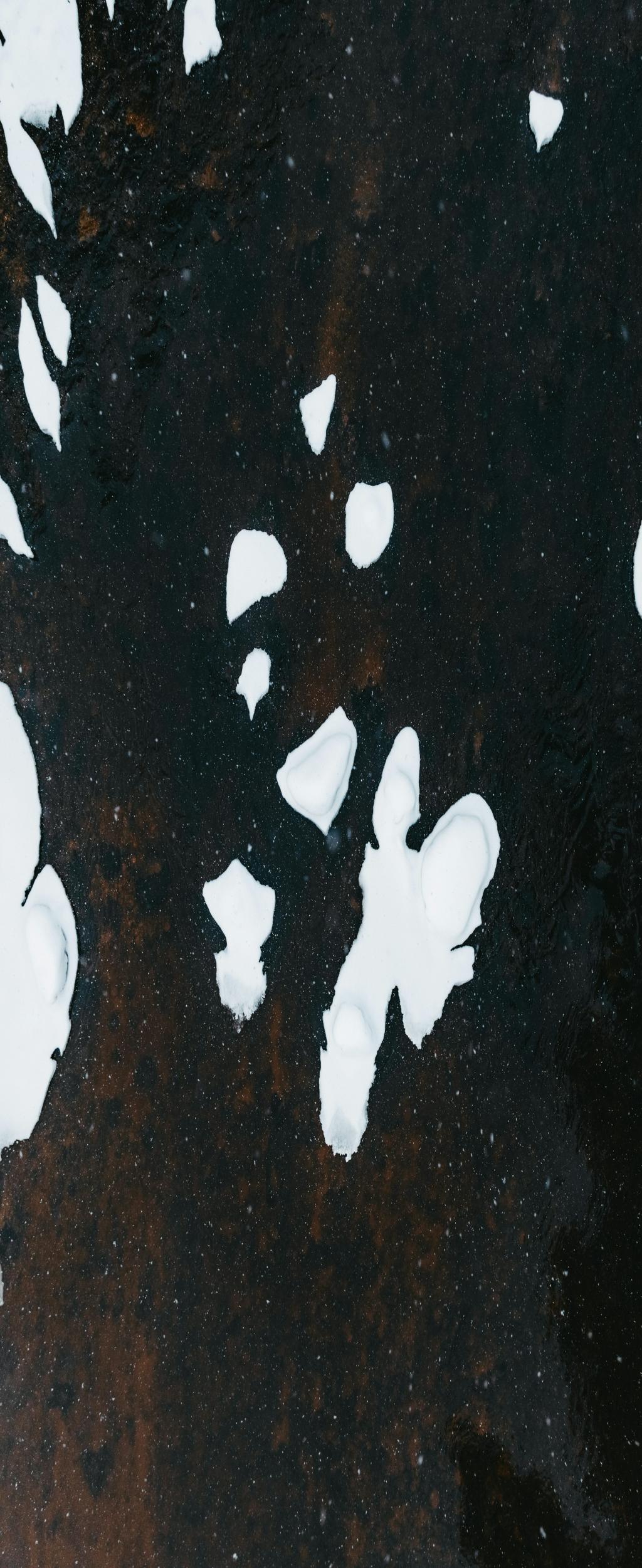 Jasper fire: Canadians mourn as jewel of the Rockies burns