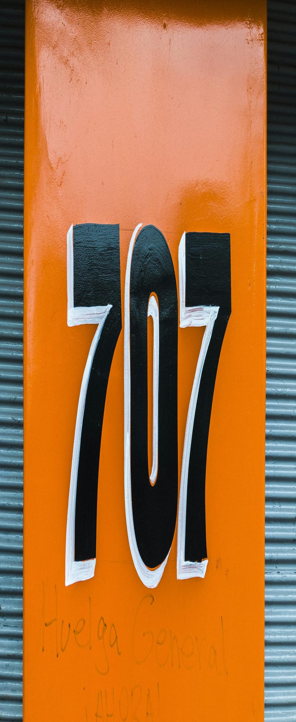 Strangers’ Eyes, My Skin: A Black Woman’s First Step Into Shenzhen’s Gaze