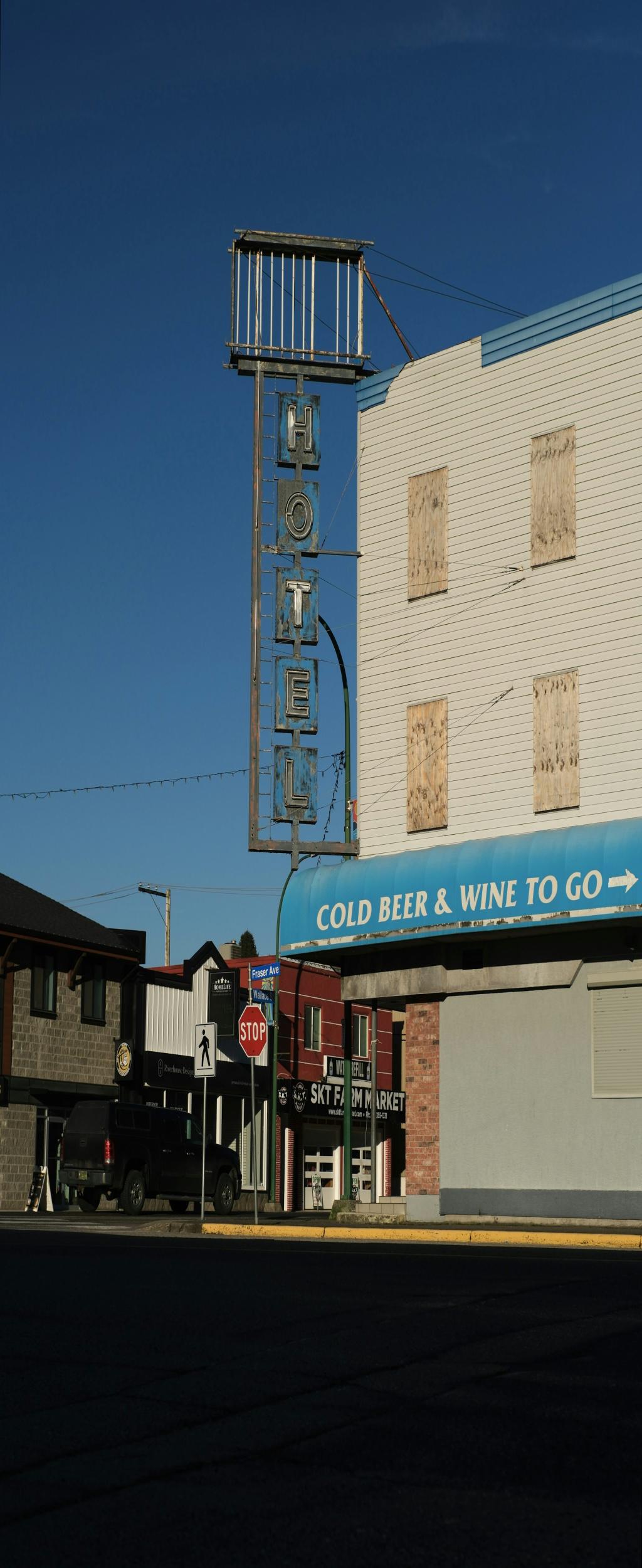 Tech Humor Roundup: AI, Diversity, Toasters & Remote Work Abroad – The Fun Stuff You Need