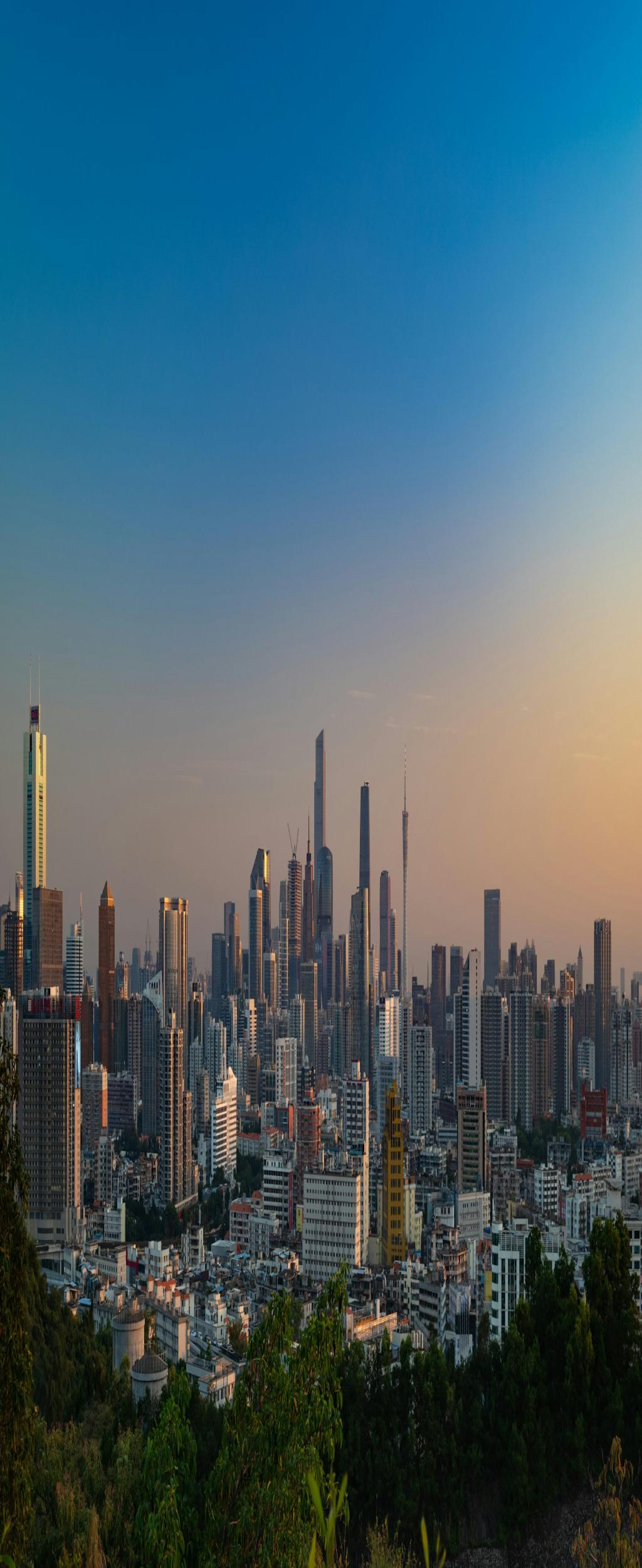 What Are the Pros and Cons of Living in Guangzhou, China as a Western Expat?